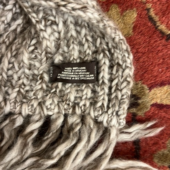 Coach 100% wool scarf. Like new! - Picture 3 of 4